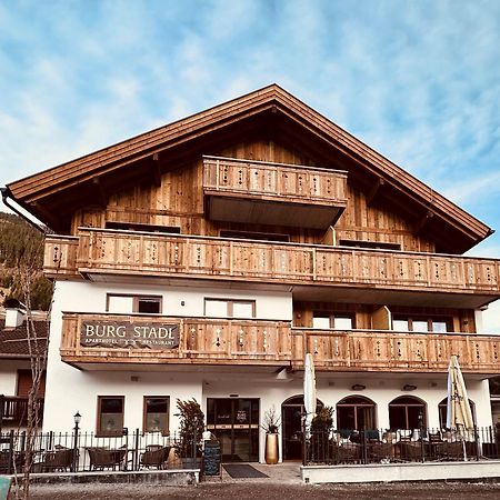 Burgstadl Aparthotel & Restaurant Ladis Ngoại thất bức ảnh
