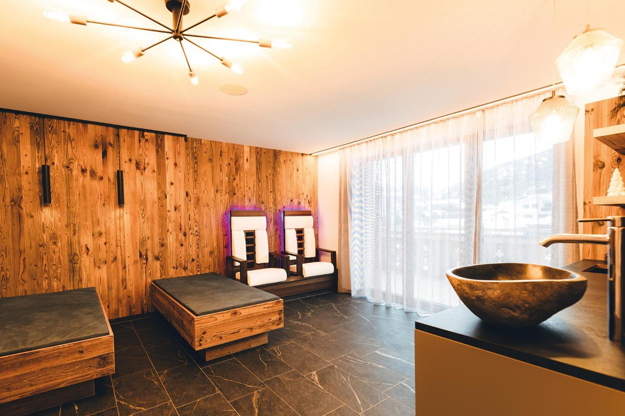 Burgstadl Aparthotel & Restaurant Ladis Ngoại thất bức ảnh