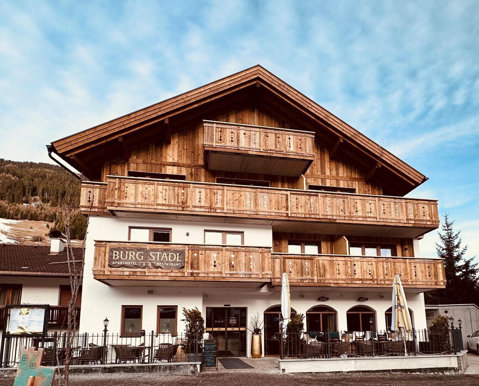 Burgstadl Aparthotel & Restaurant Ladis Ngoại thất bức ảnh