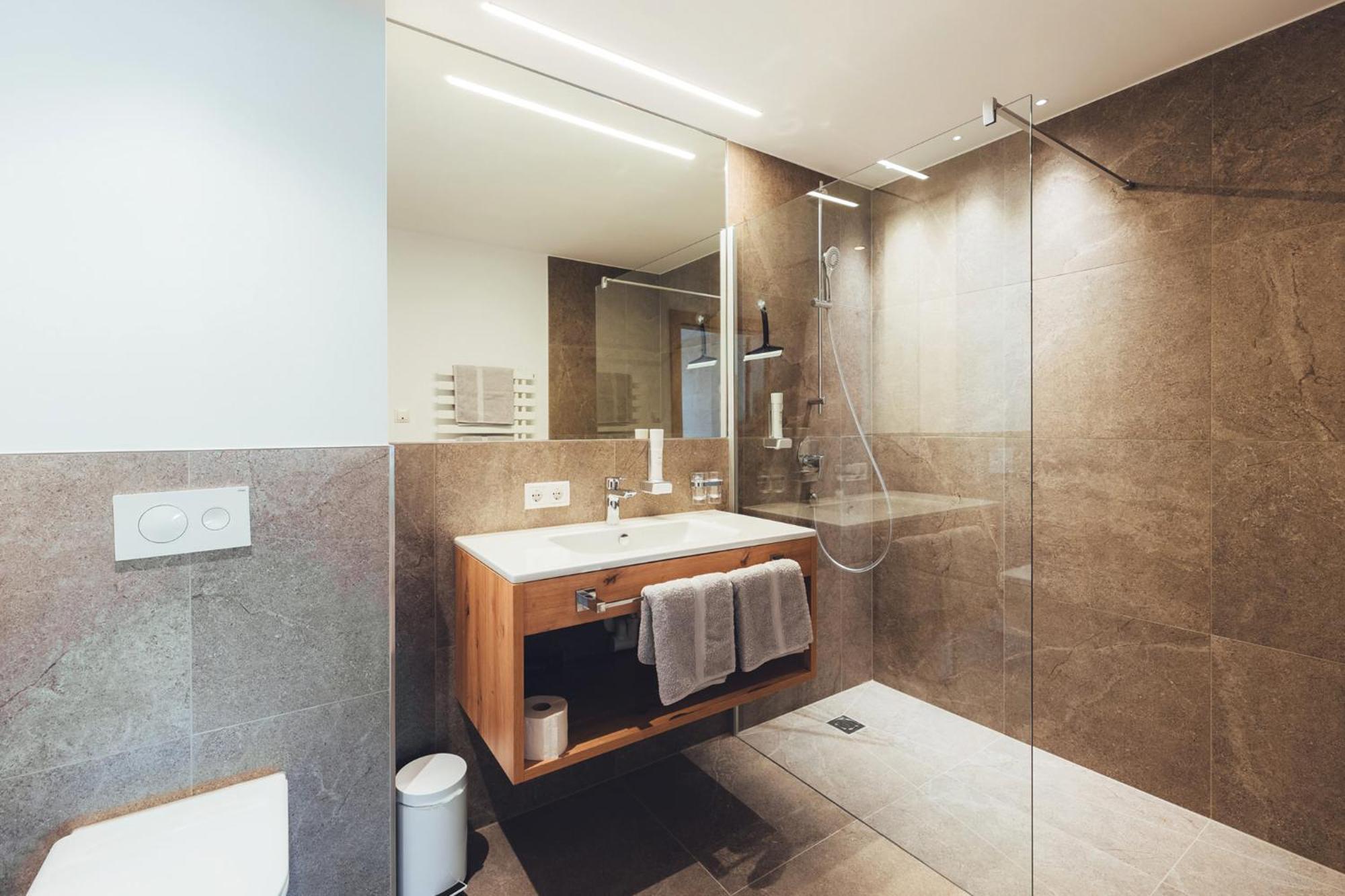 Burgstadl Aparthotel & Restaurant Ladis Ngoại thất bức ảnh
