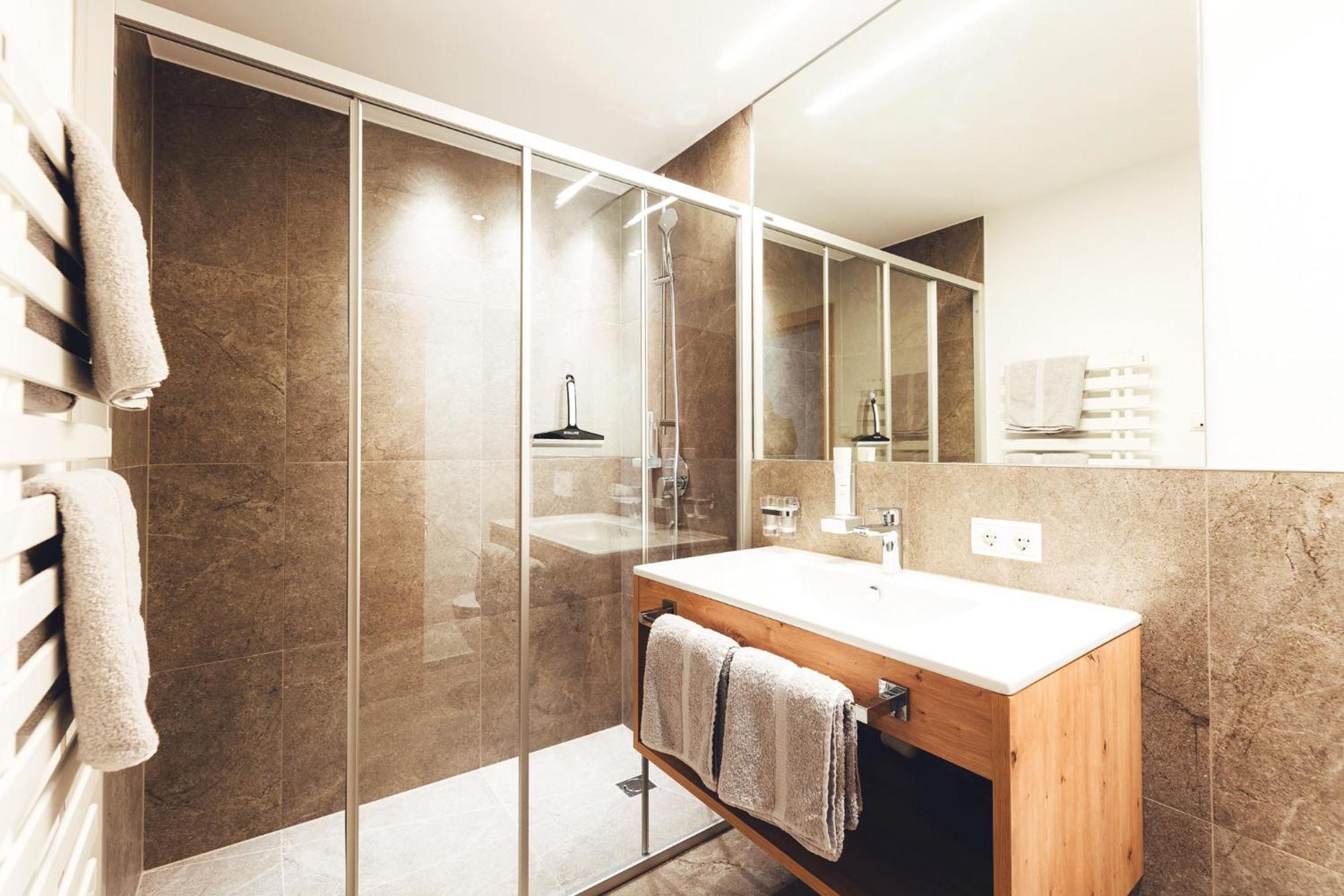 Burgstadl Aparthotel & Restaurant Ladis Ngoại thất bức ảnh